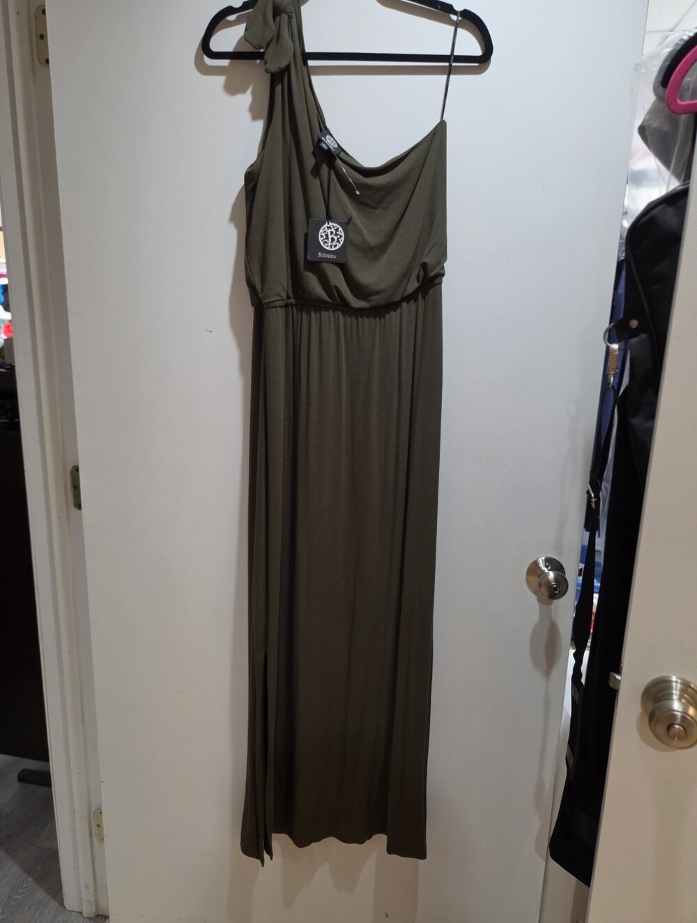bobeau Olive One-Shoulder Maxi Dress